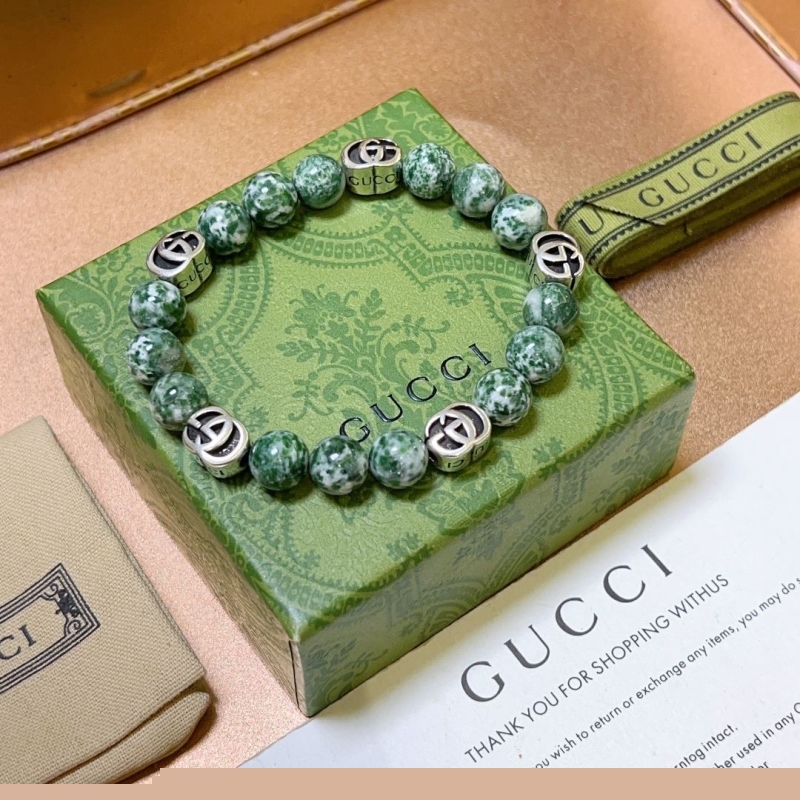 G*u*i bracelets